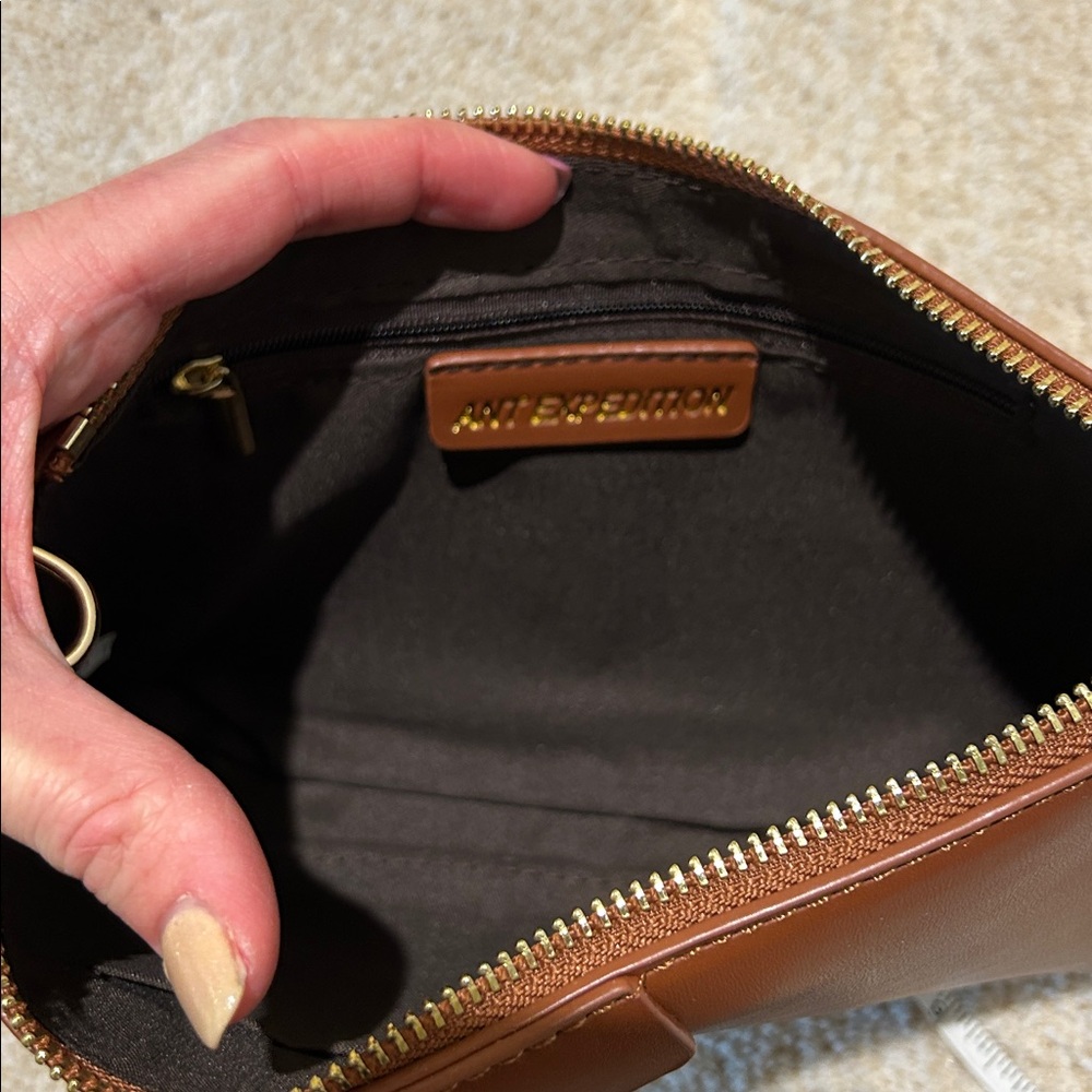 Brown Vegan Leather Women's 3 Piece Bag Set - Picture 4 of 10